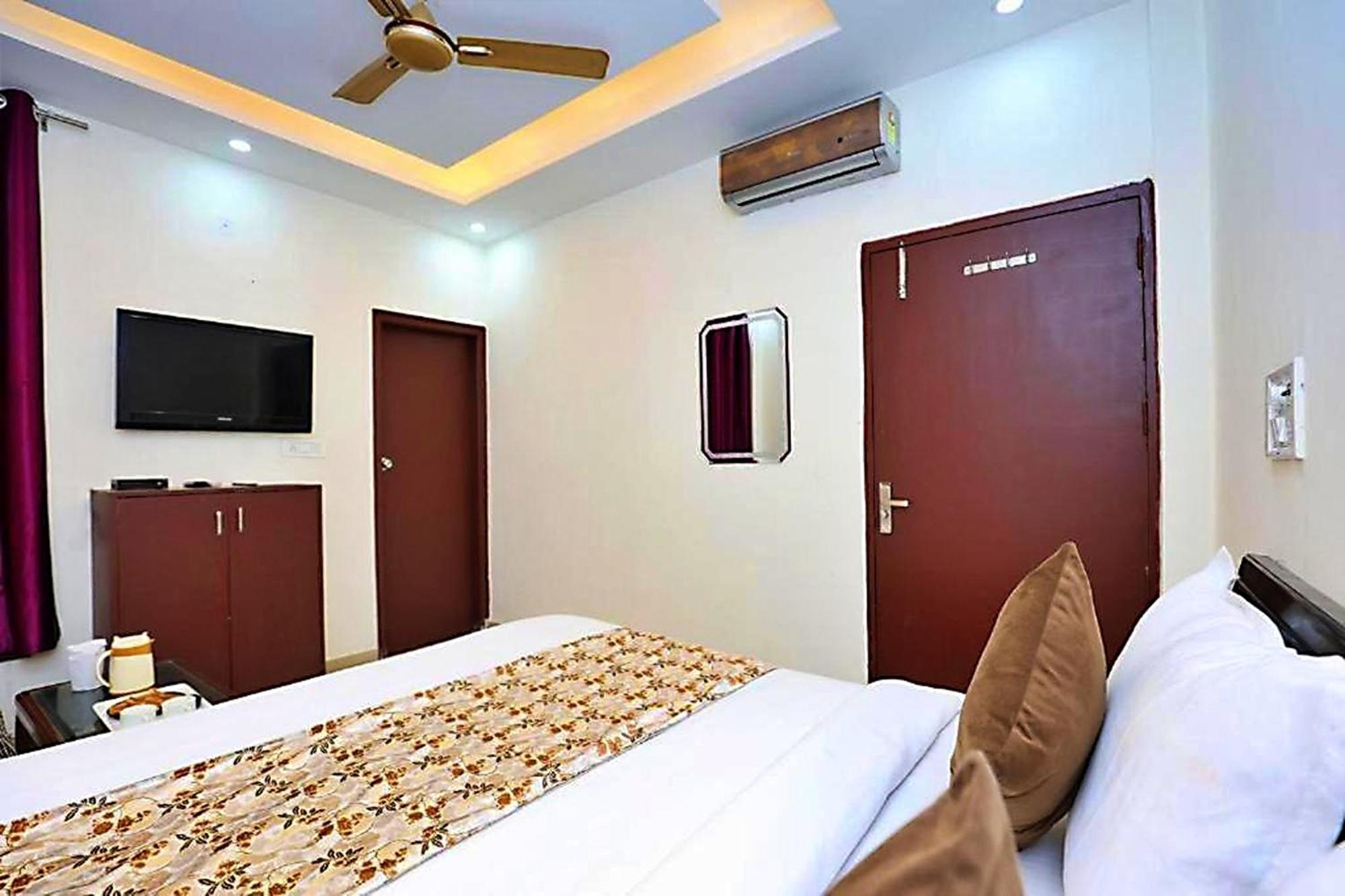 Hotel Sunlight Inn New Delhi Extérieur photo